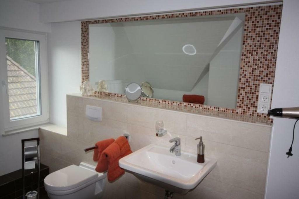 Hus Wattkieker 7B Villa Husum  Bagian luar foto
